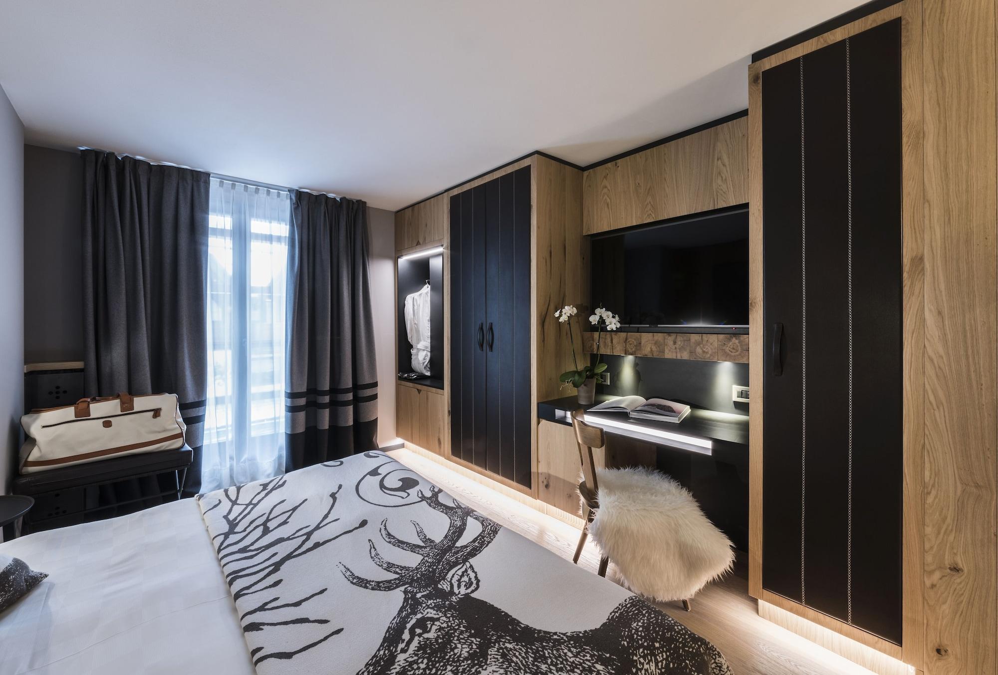 Majestic Hotel Мадона ди Кампильо Екстериор снимка
